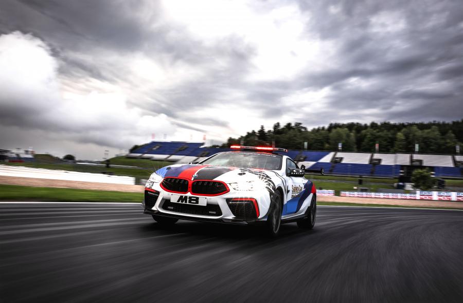  BMW M8 Competition Coupe MotoGP Safety Car (F92) 2019 года  (фото 26 из 38)